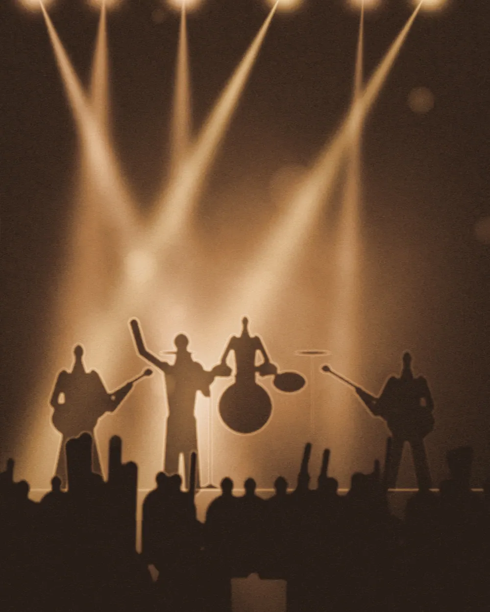 Noor & The Night Owls performing live